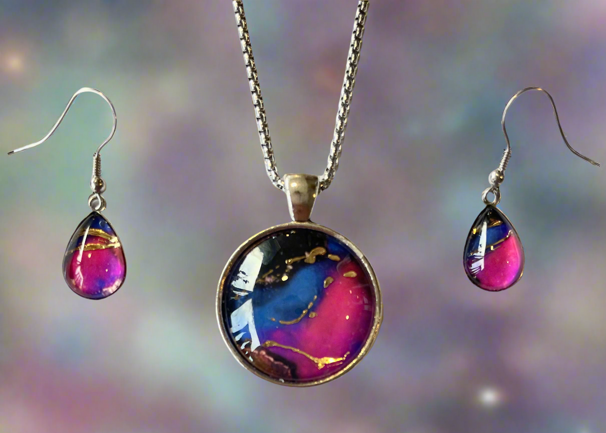 Margaret Rattigan - Glass pendant and earrings set
