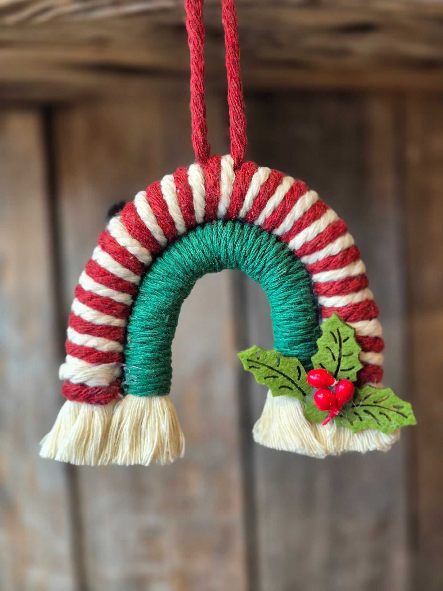 Knots For You - Macramé rainbows