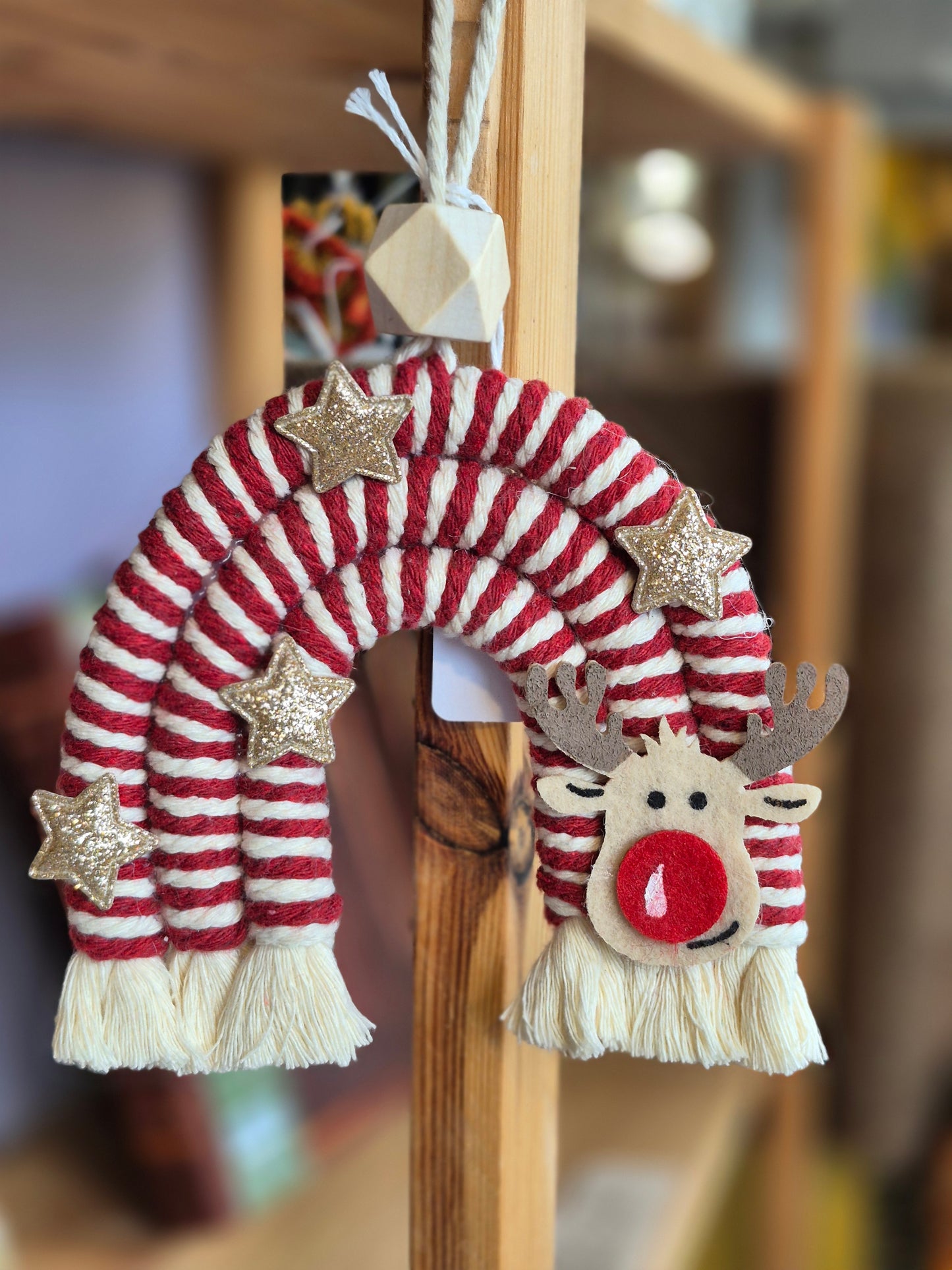 Knots For You - Macramé rainbows