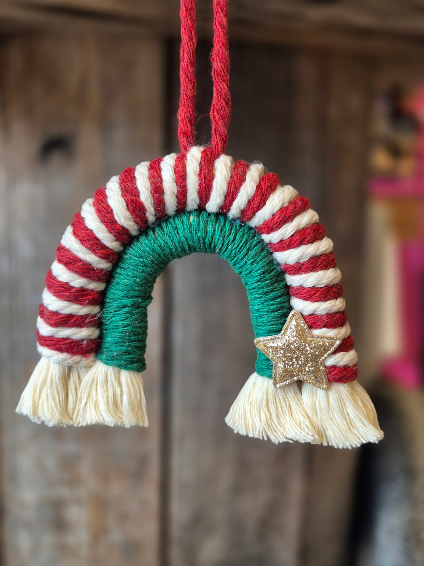 Knots For You - Macramé rainbows