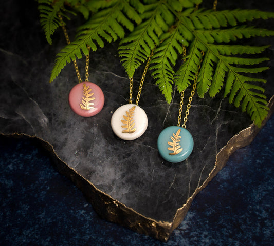 DANÚ - Gold Fern Necklace