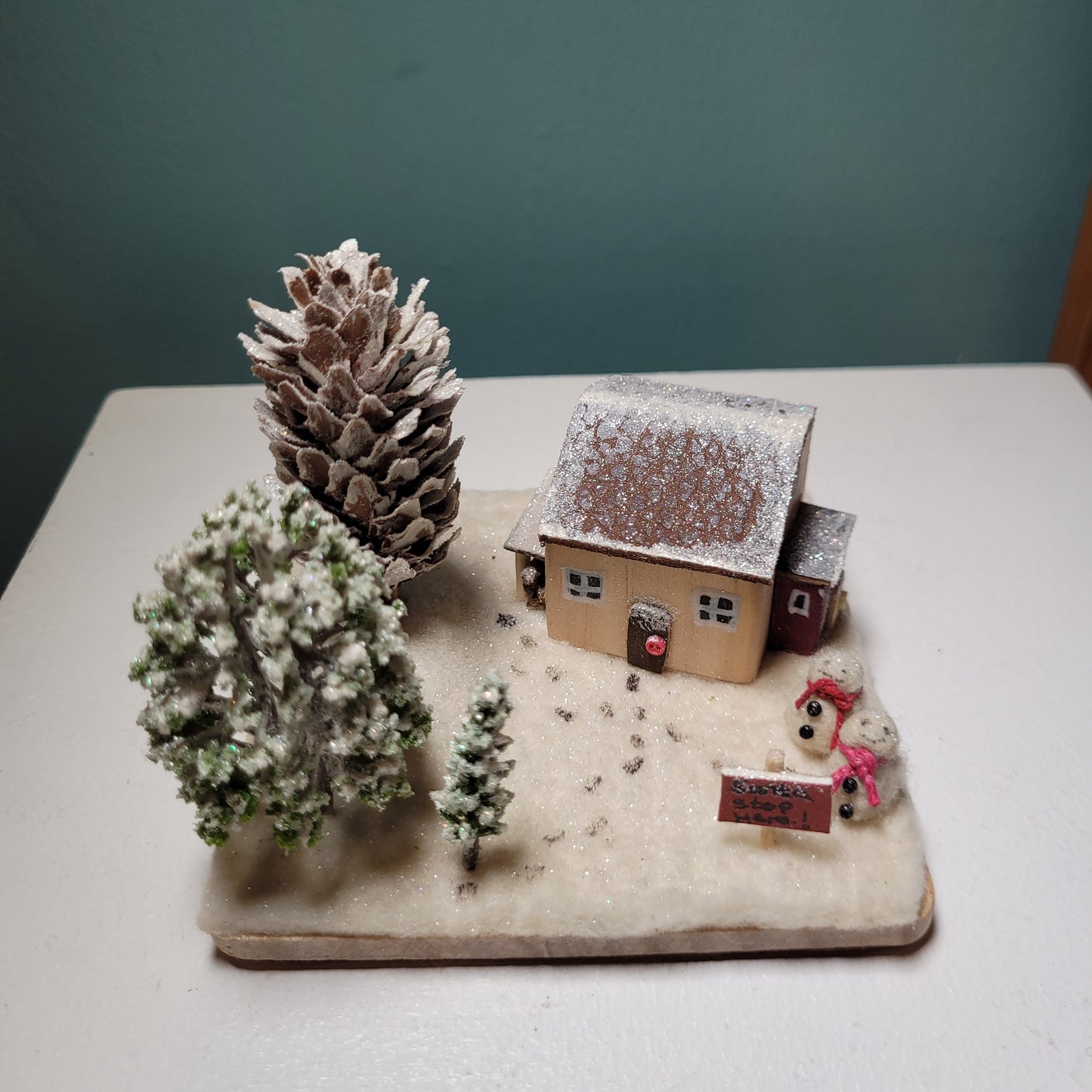 Miniature Christmas Houses - Asgard Arts