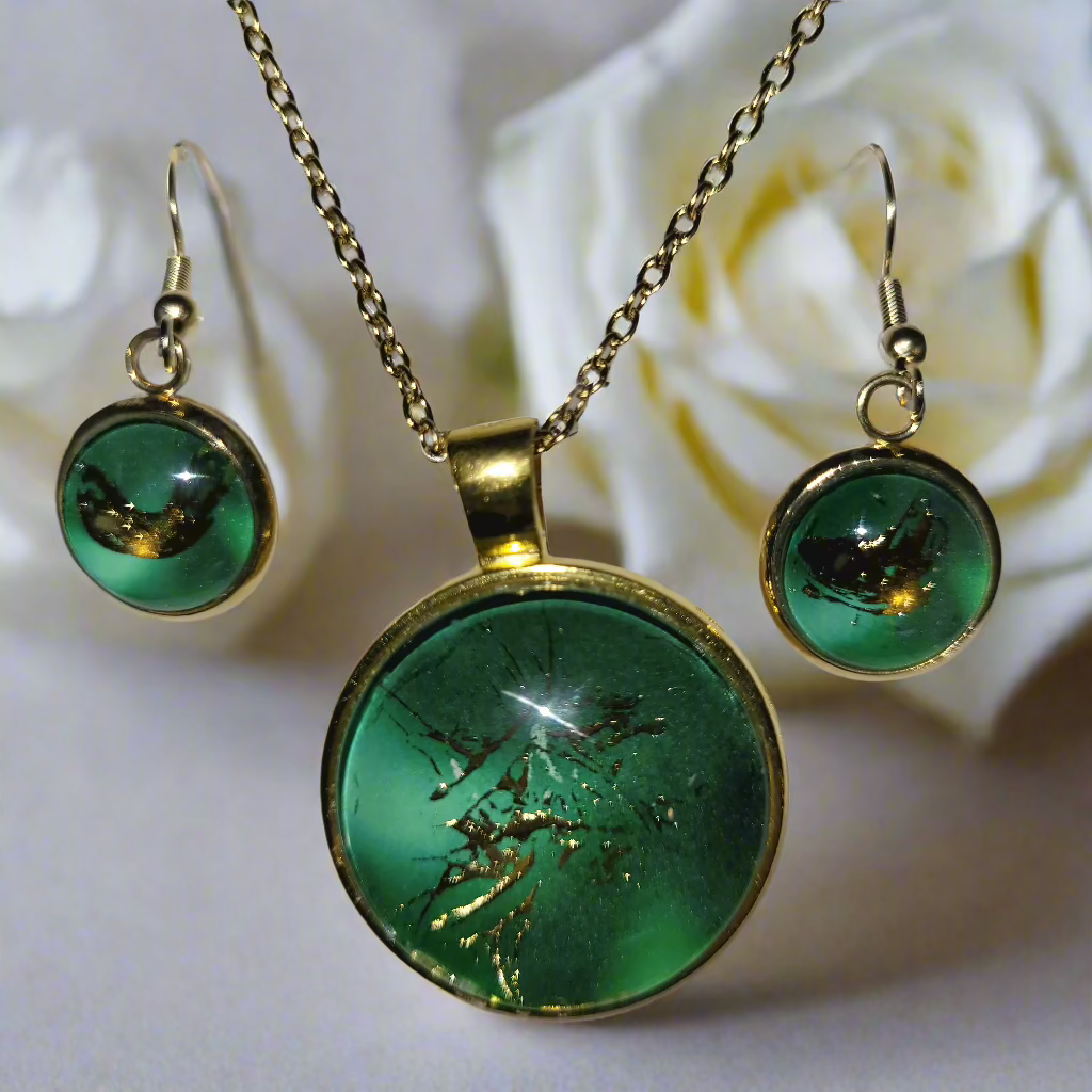 Margaret Rattigan - Glass pendant and earrings set