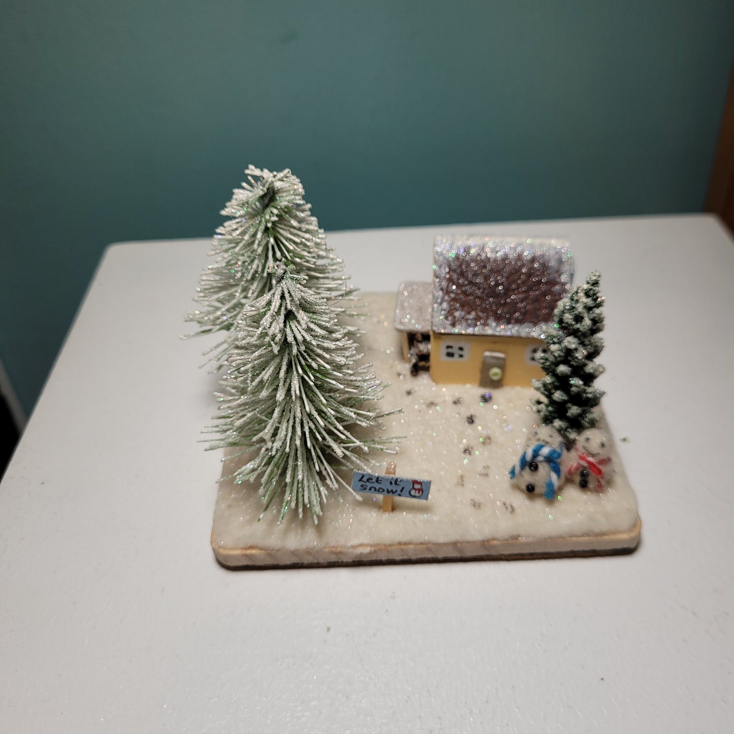 Miniature Christmas Houses - Asgard Arts