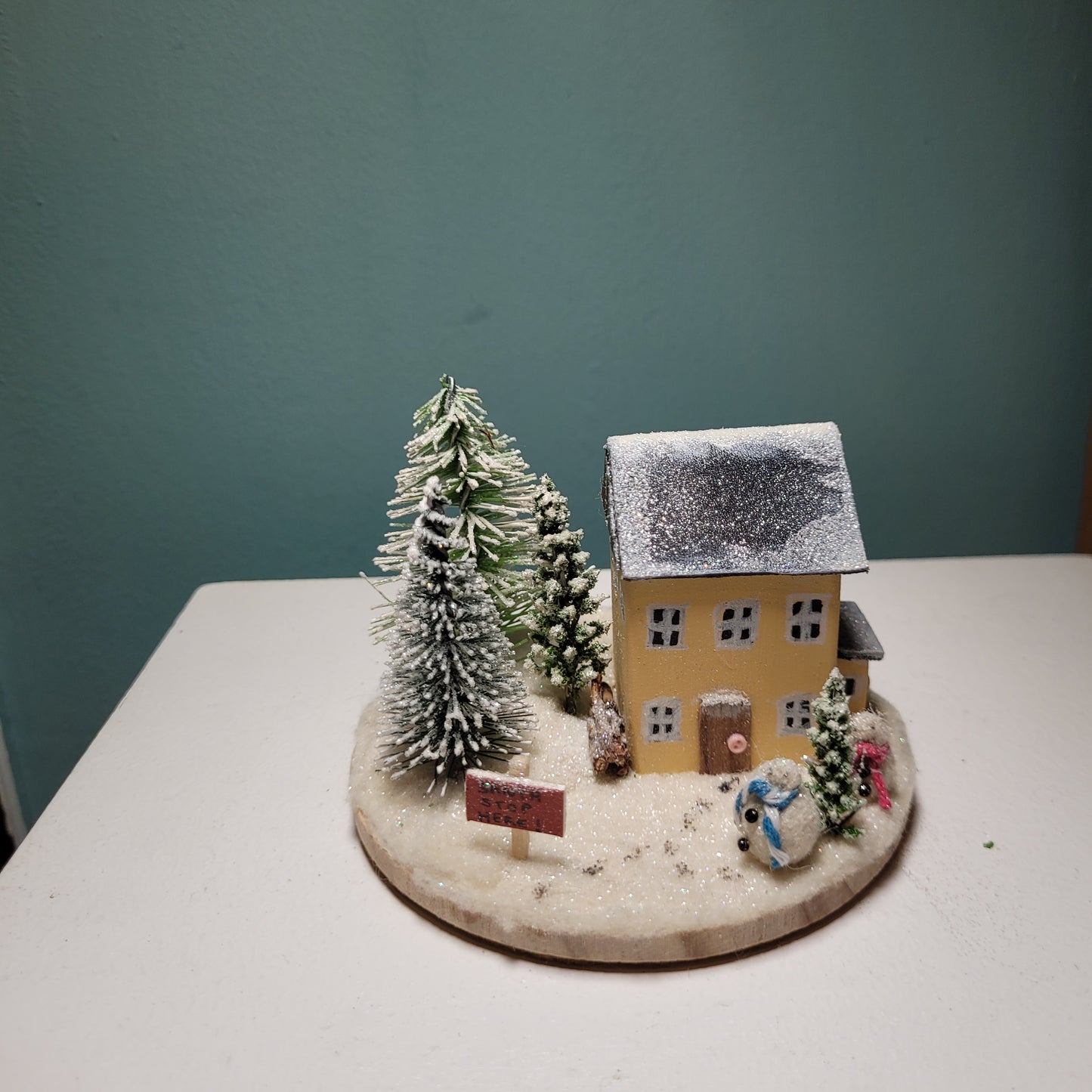 Miniature Christmas Houses - Asgard Arts