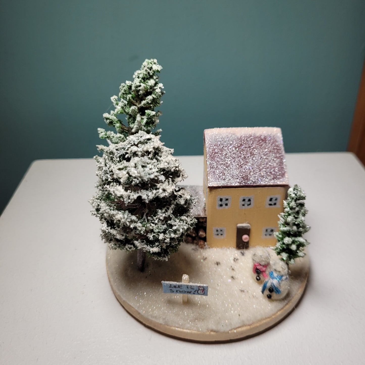 Miniature Christmas Houses - Asgard Arts