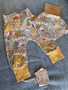 Spraoi Clothing - Baby sets: Harem pants and Bibs